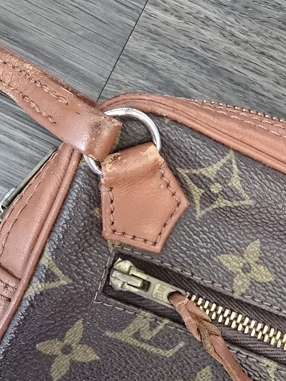 Vintage Louis Vuitton Wristlet - Picture 5 of 16